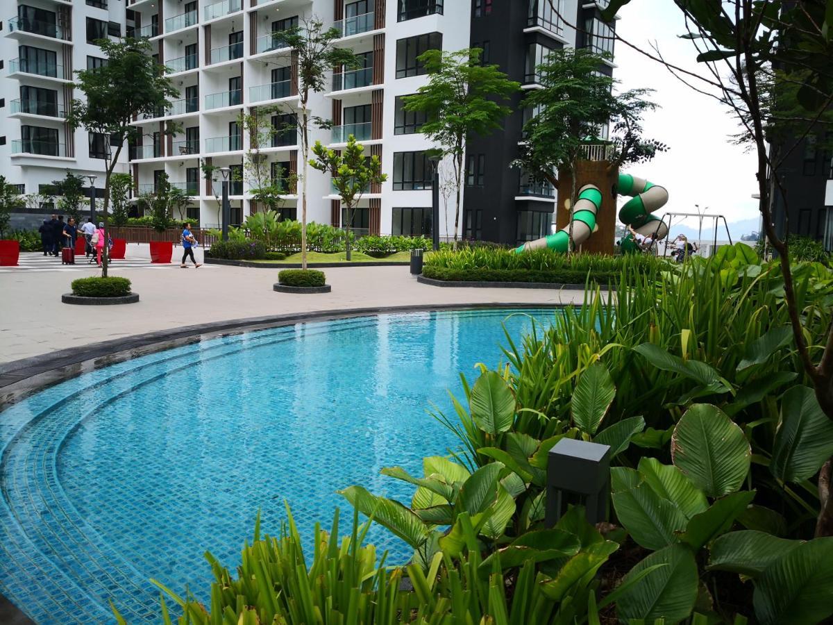 Apartamento Sky Loft@Midhill Genting Highlands Bentong Exterior foto